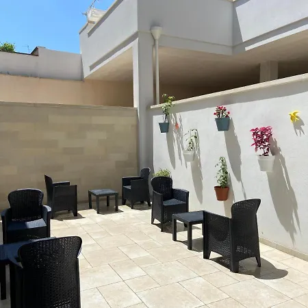 Frale Rondini Bed and Breakfast 3*